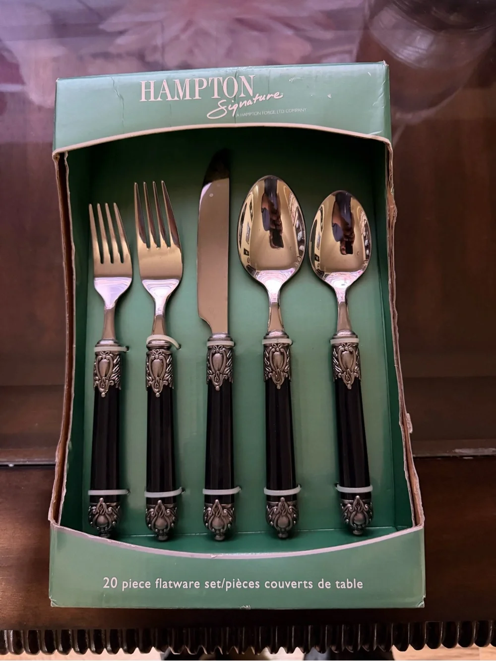 Hampton Signature Black and Silver Ornate 20-Piece Flatware Set